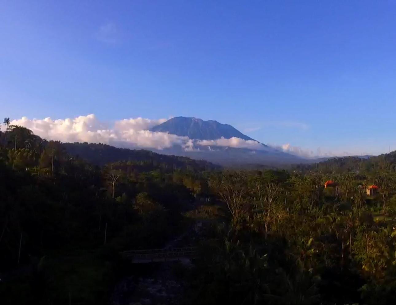 Villa Joglo Tepi Sungai Sidemen  Esterno foto